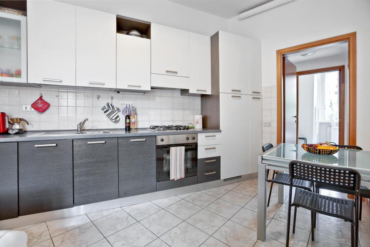 Cenisio Brilliant Flat Apartment Milan Exterior photo